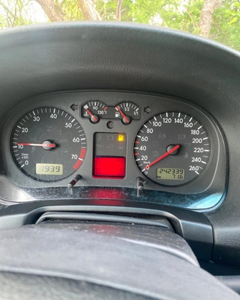 Volkswagen Golf cena 3500 przebieg: 242340, rok produkcji 2000 z Lubsko małe 37